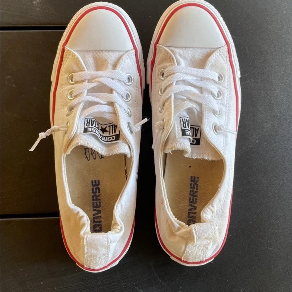 Womens size 7 slip on converse